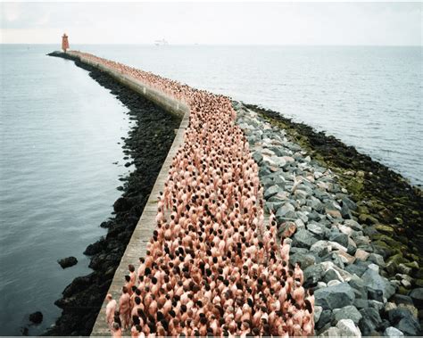 spencer tunick youtube|spencer tunick.